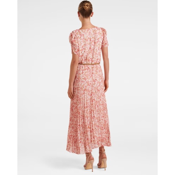 Forever New Pink Floral A-Line pleated dress - Picture 8 of 11